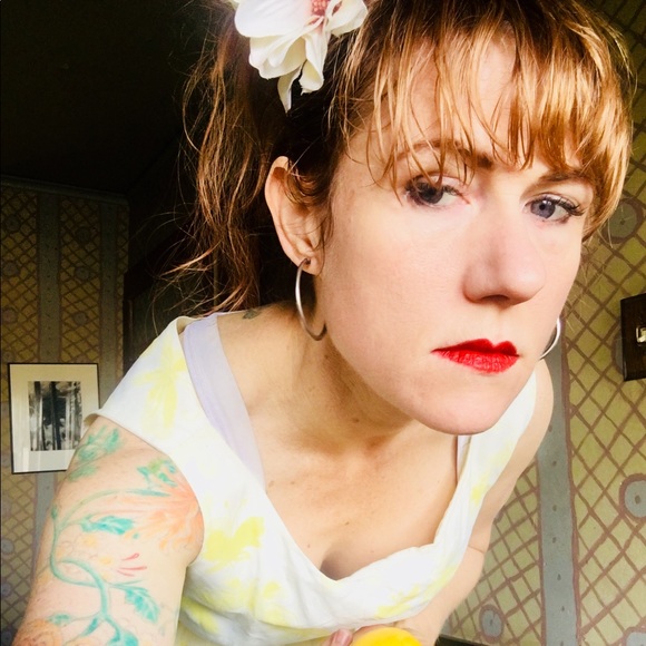 Meet your Posher, Daniella - Picture 8 of 8